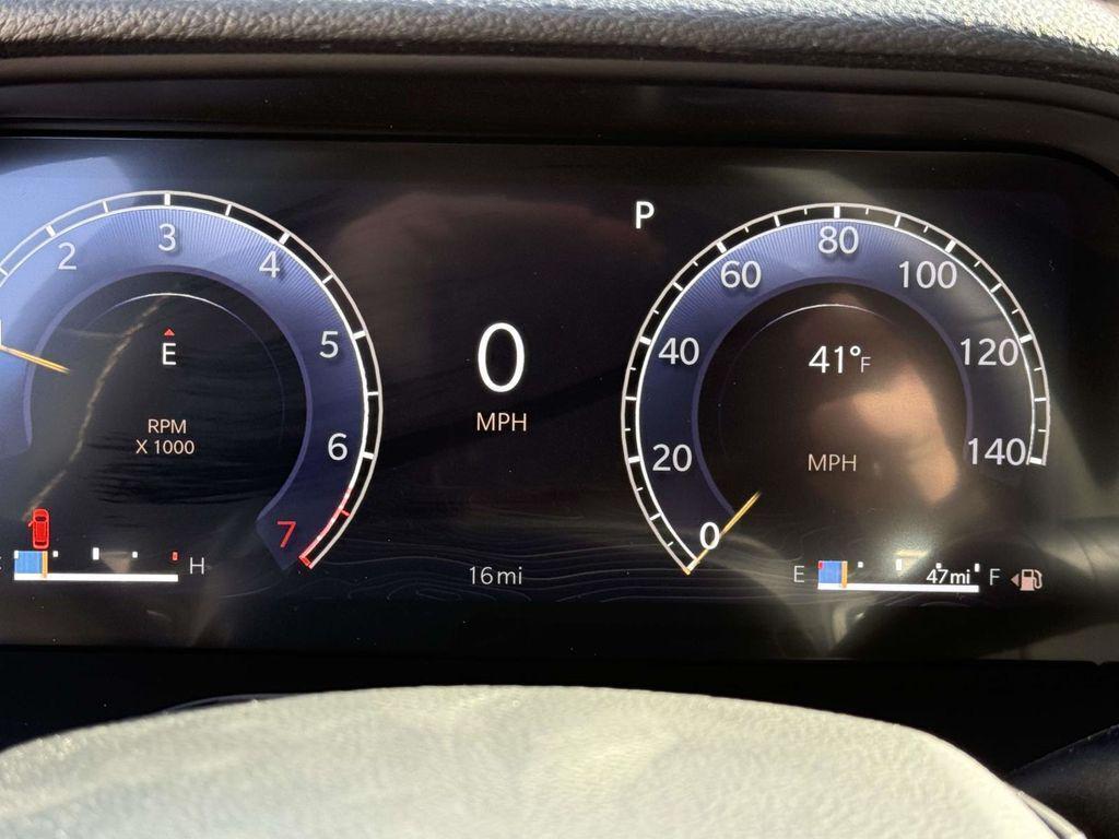 new 2025 Jeep Grand Cherokee car, priced at $37,205