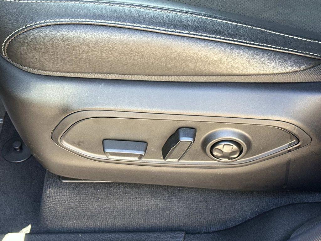 new 2025 Jeep Grand Cherokee L car, priced at $36,915