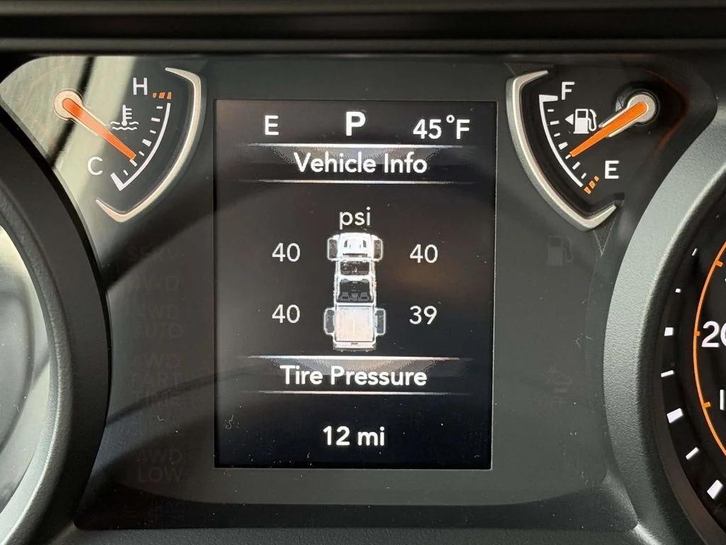 new 2026 Jeep Gladiator car, priced at $36,521