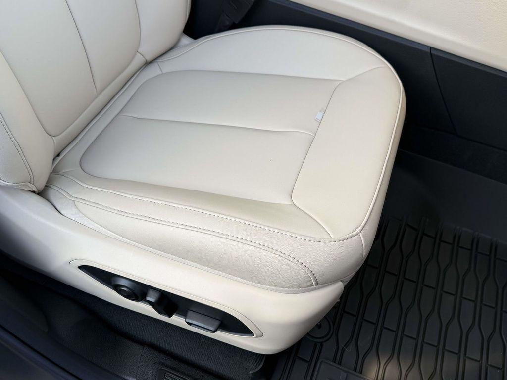 new 2025 Jeep Grand Cherokee L car, priced at $41,467