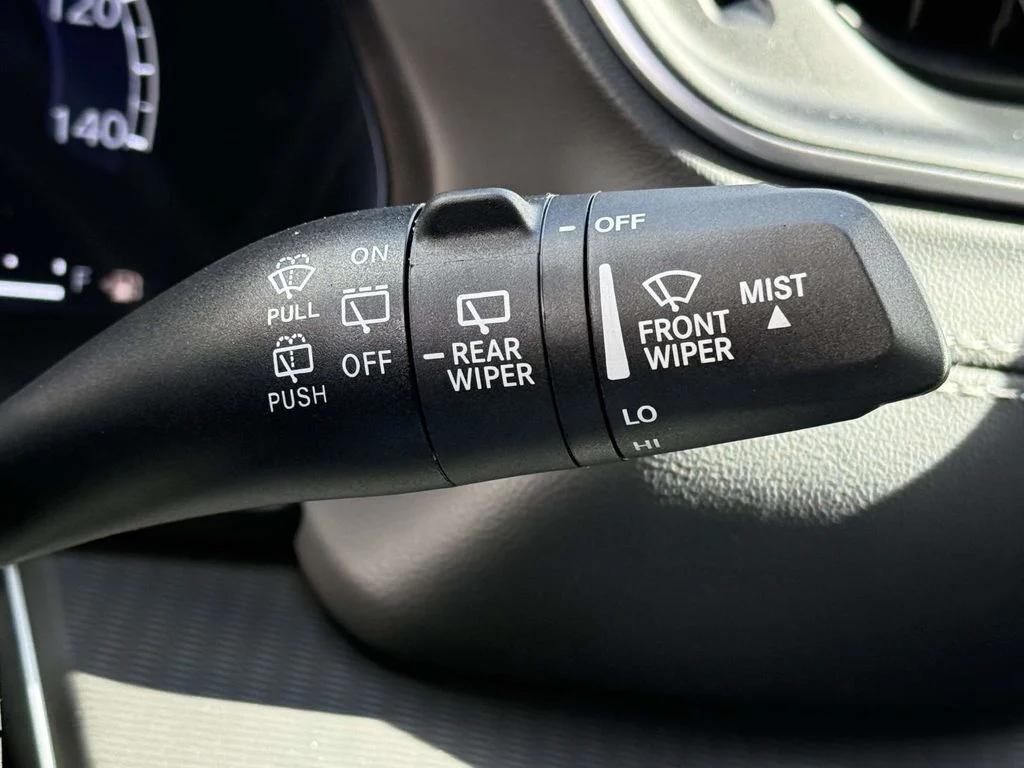 new 2025 Jeep Grand Cherokee car, priced at $37,205