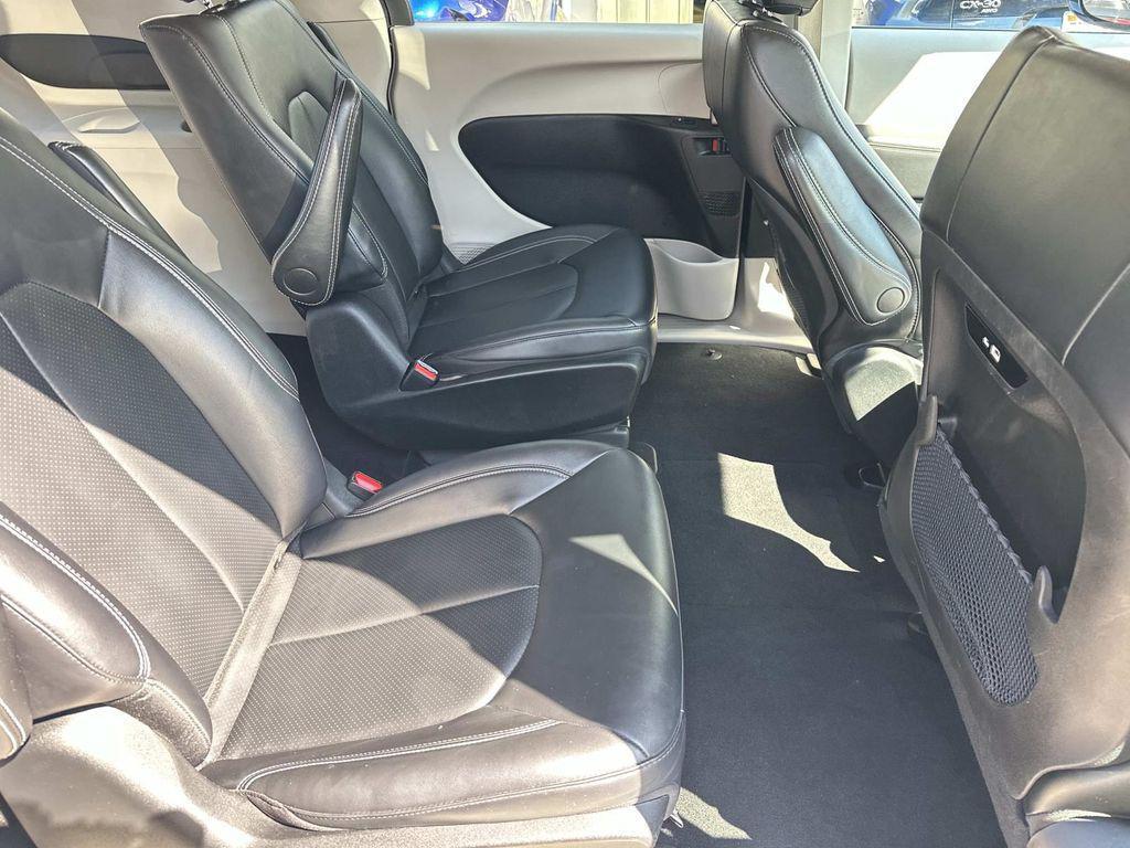 used 2024 Chrysler Pacifica Hybrid car, priced at $25,995