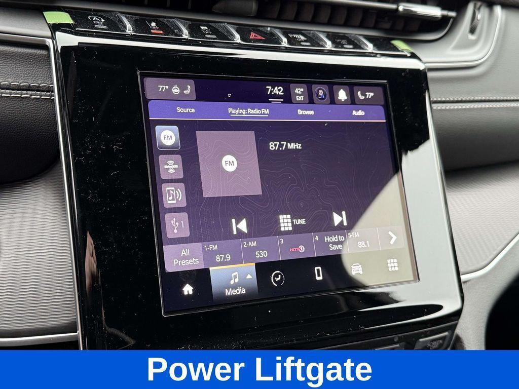 new 2025 Jeep Grand Cherokee car, priced at $37,205