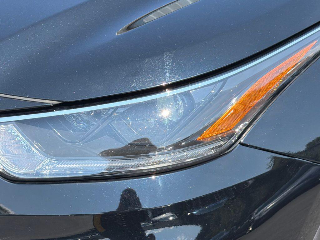 used 2021 Toyota Highlander car, priced at $28,994