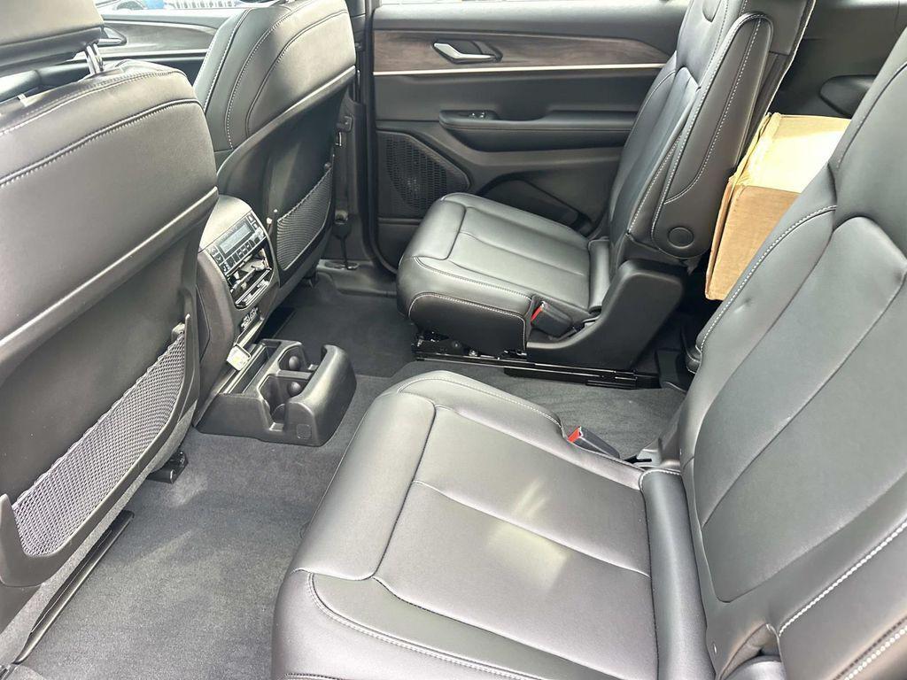 new 2025 Jeep Grand Cherokee L car, priced at $45,779