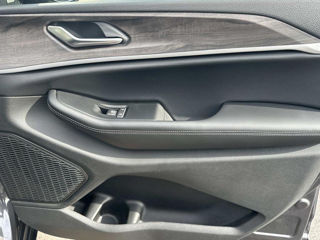 new 2025 Jeep Grand Cherokee L car, priced at $45,779