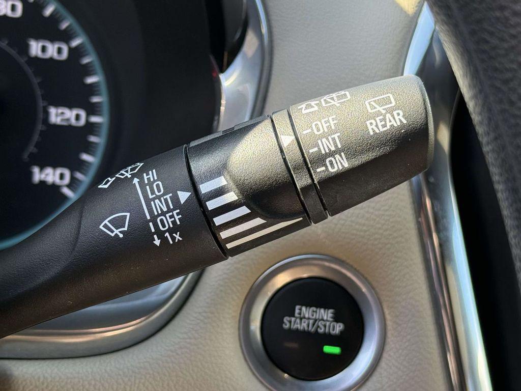 used 2023 Chevrolet Traverse car, priced at $22,900