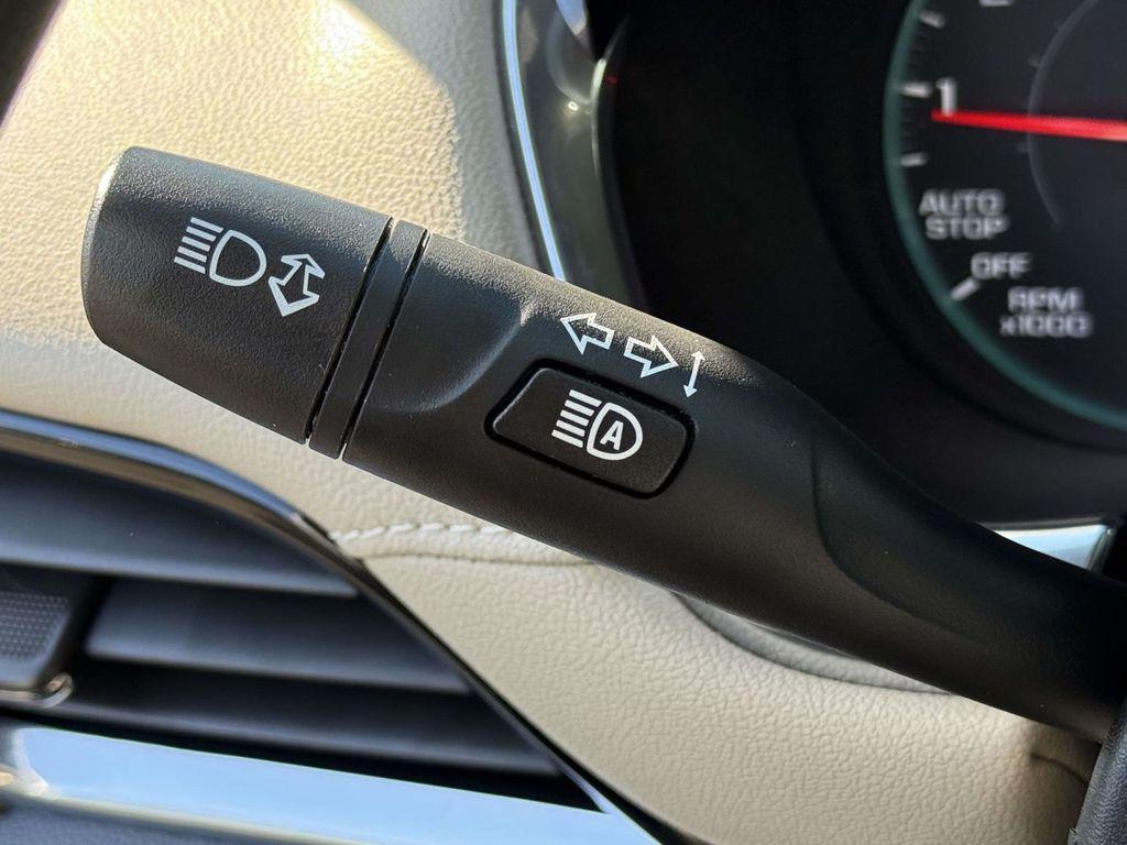 used 2023 Chevrolet Traverse car, priced at $22,900