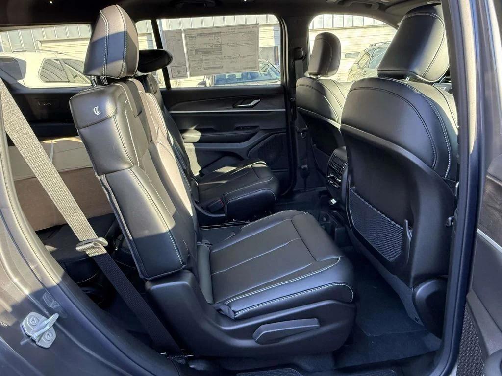 new 2025 Jeep Grand Cherokee L car, priced at $44,719