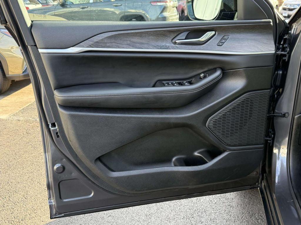 new 2025 Jeep Grand Cherokee L car, priced at $44,719