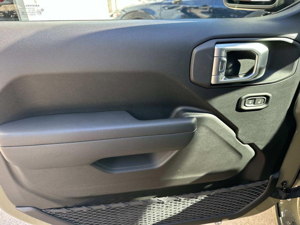 new 2026 Jeep Wrangler car, priced at $34,417