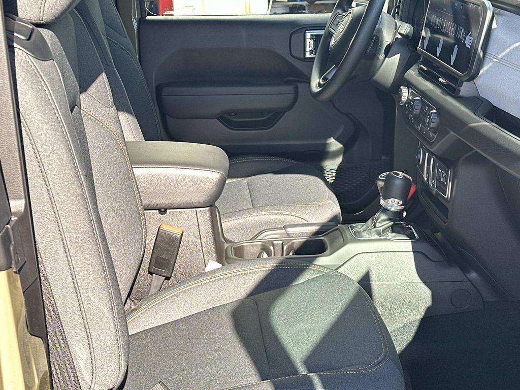 new 2026 Jeep Wrangler car, priced at $34,417