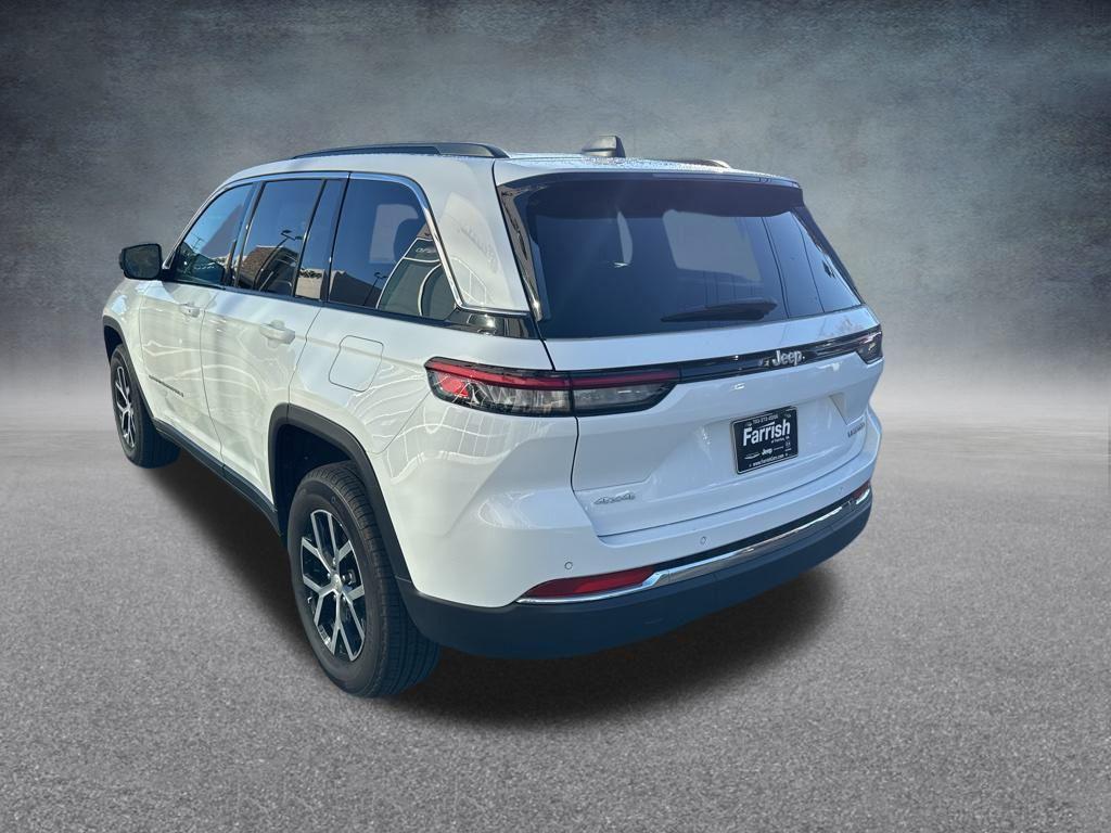 used 2025 Jeep Grand Cherokee car, priced at $39,000