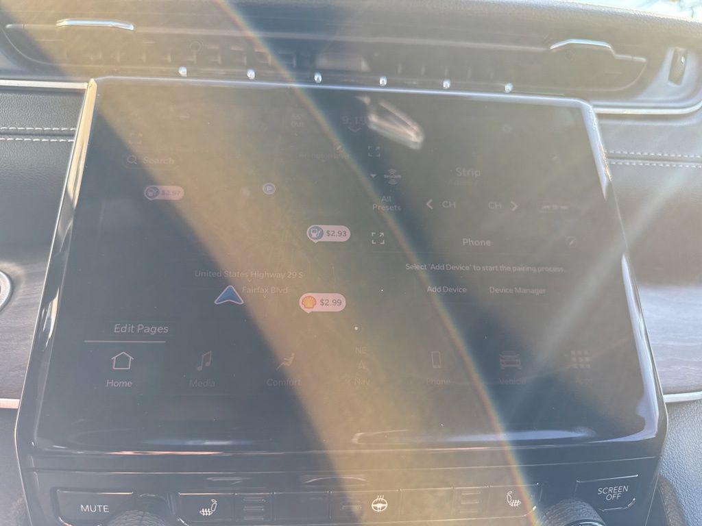 used 2025 Jeep Grand Cherokee car, priced at $39,000