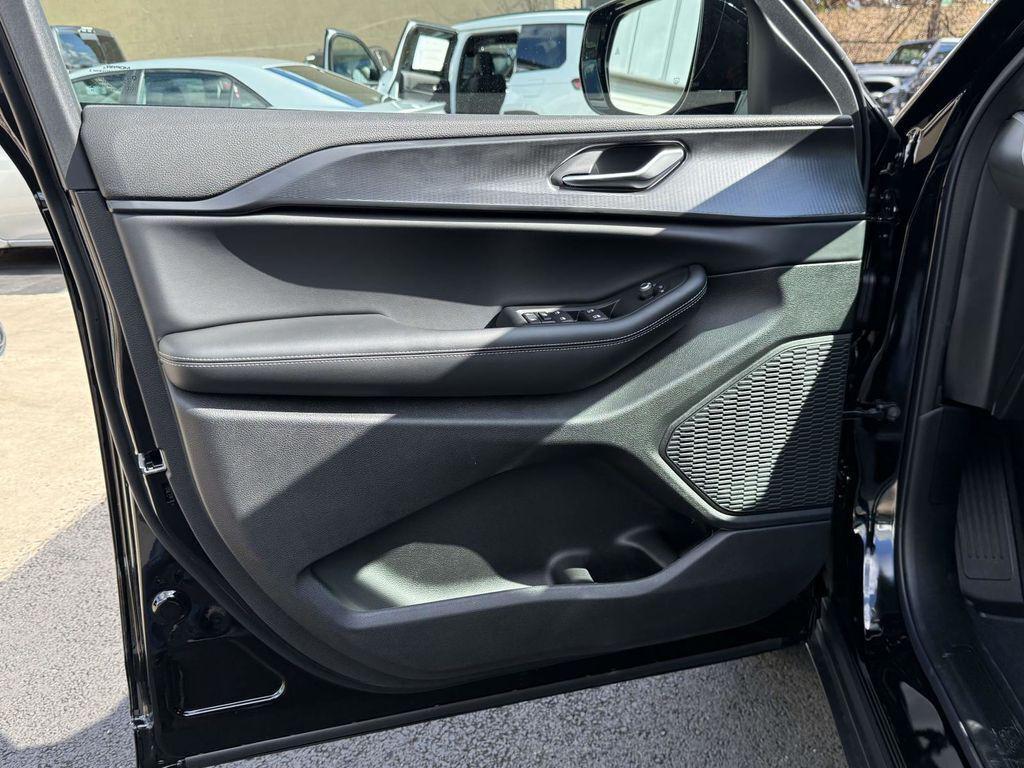 new 2025 Jeep Grand Cherokee L car, priced at $38,915