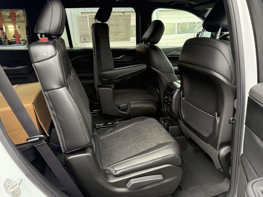 new 2025 Jeep Grand Cherokee L car, priced at $38,629