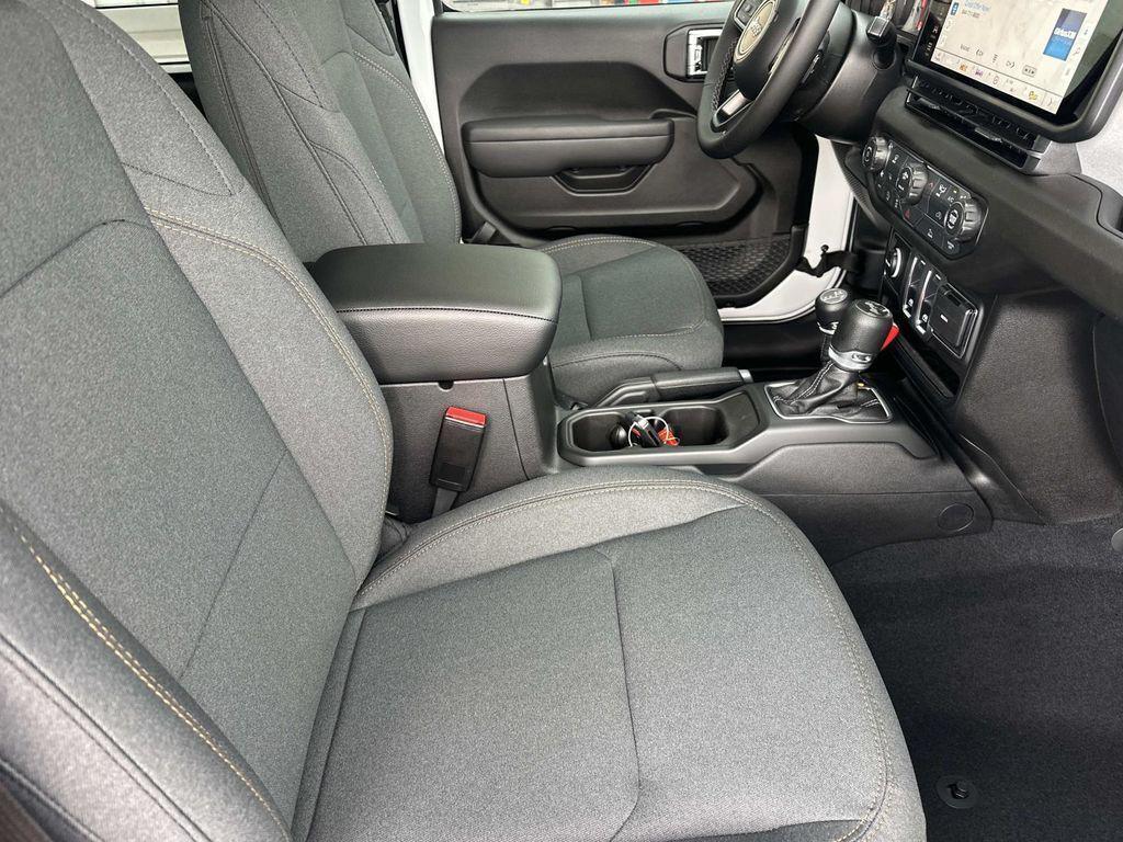 new 2026 Jeep Wrangler car, priced at $35,921