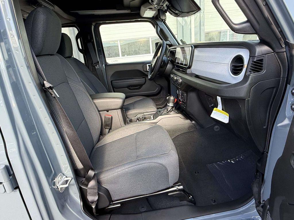 new 2026 Jeep Wrangler car, priced at $47,075