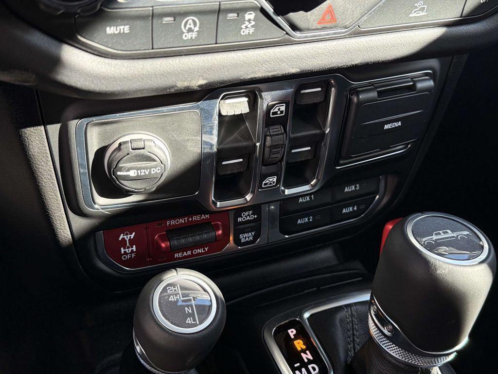 new 2026 Jeep Gladiator car, priced at $52,398