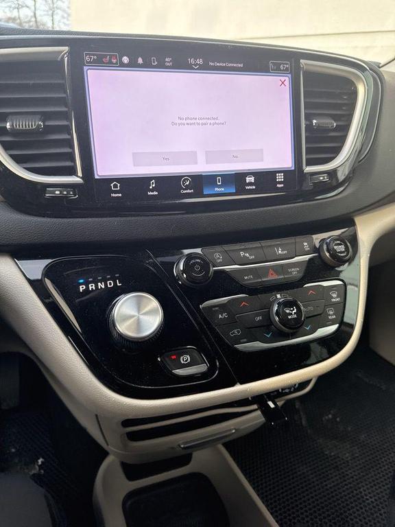 used 2022 Chrysler Pacifica car, priced at $19,500