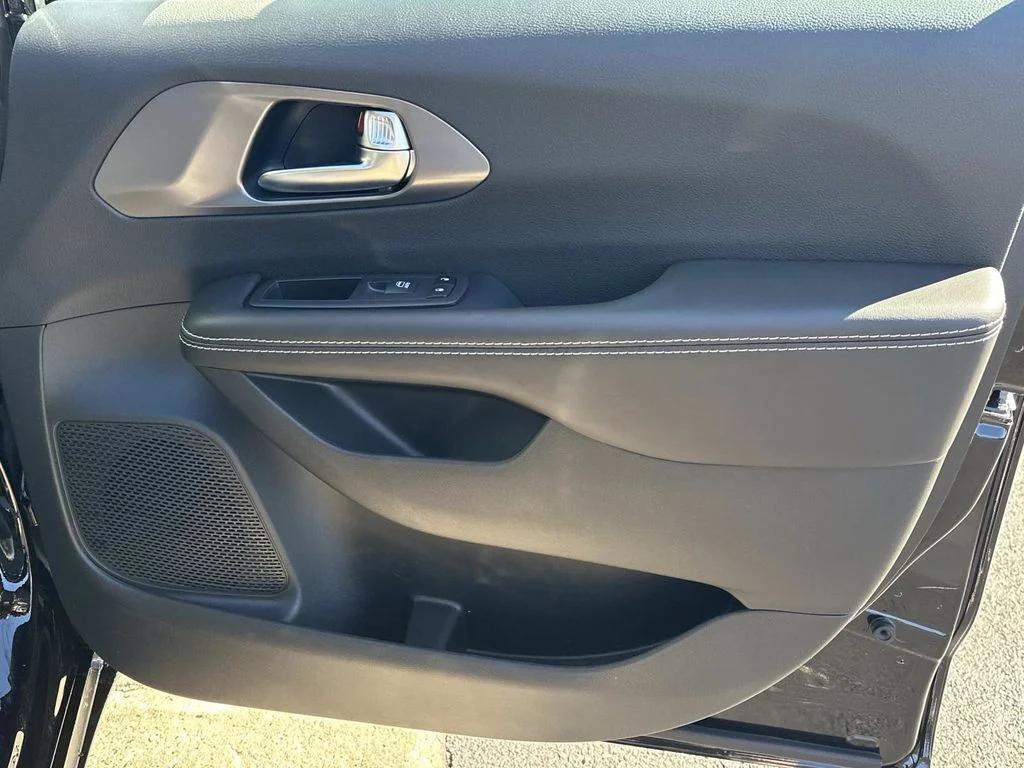 new 2026 Chrysler Pacifica car, priced at $37,014