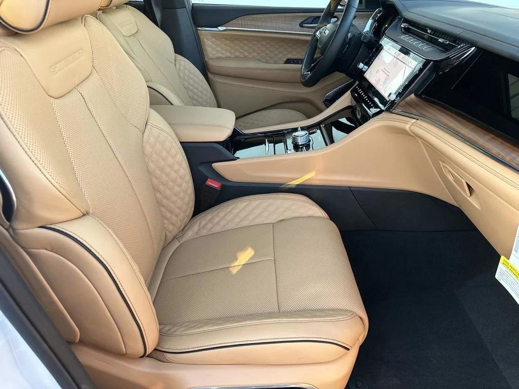 new 2026 Jeep Grand Cherokee L car, priced at $59,077