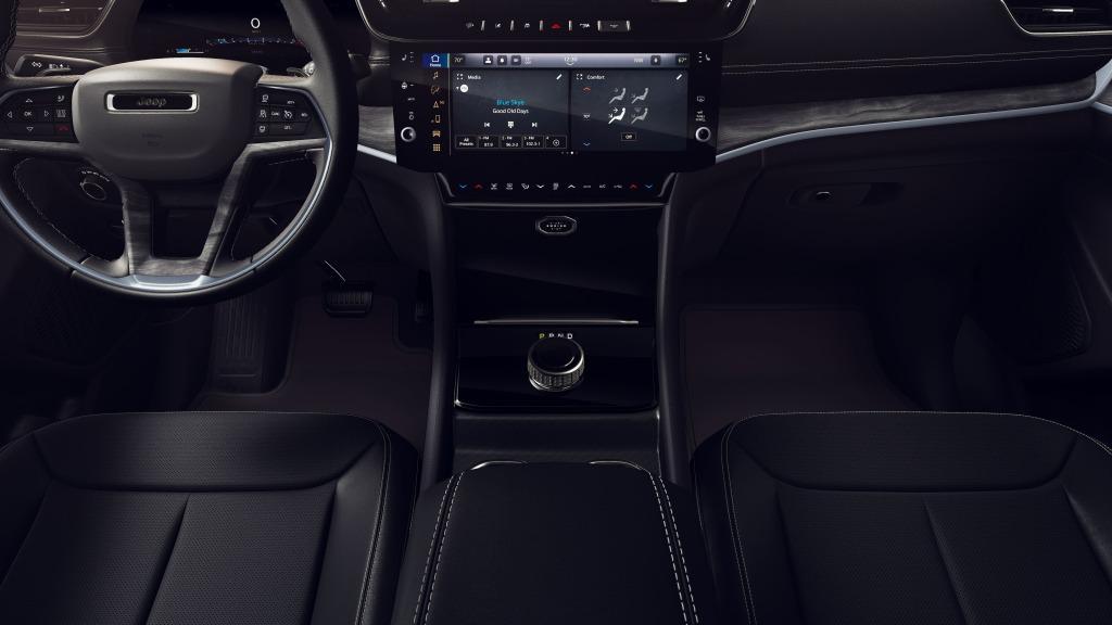 new 2026 Jeep Grand Cherokee car, priced at $46,330