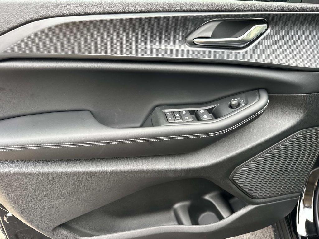 new 2025 Jeep Grand Cherokee L car, priced at $38,915