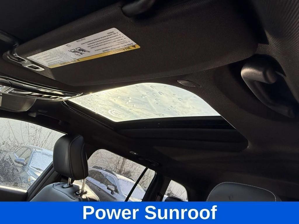 new 2025 Jeep Grand Cherokee car, priced at $38,459