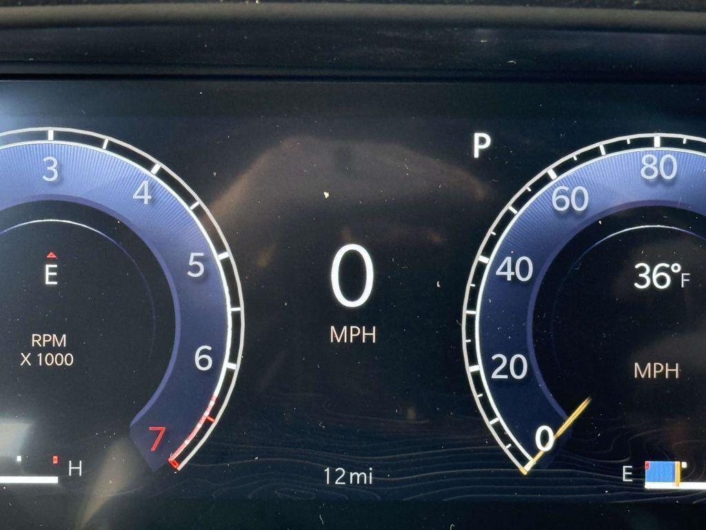 new 2025 Jeep Grand Cherokee car, priced at $37,205