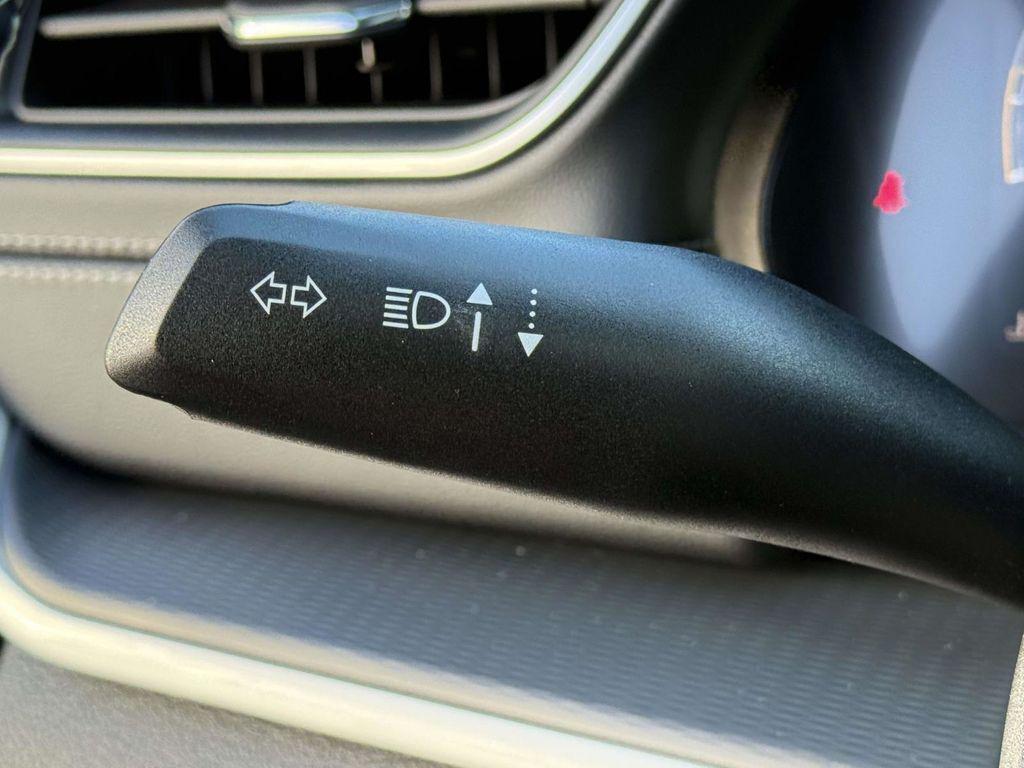 new 2025 Jeep Grand Cherokee car, priced at $37,205