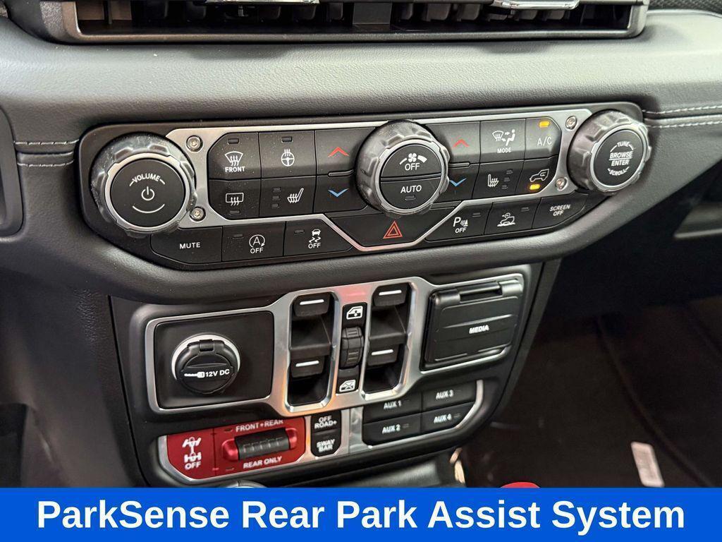 new 2026 Jeep Gladiator car, priced at $56,397