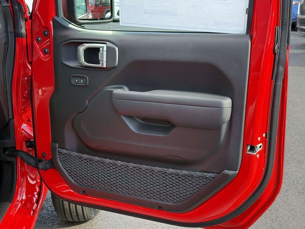 new 2026 Jeep Wrangler car, priced at $34,417