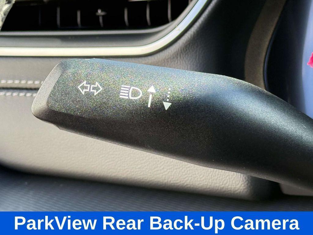 new 2025 Jeep Grand Cherokee car, priced at $37,205