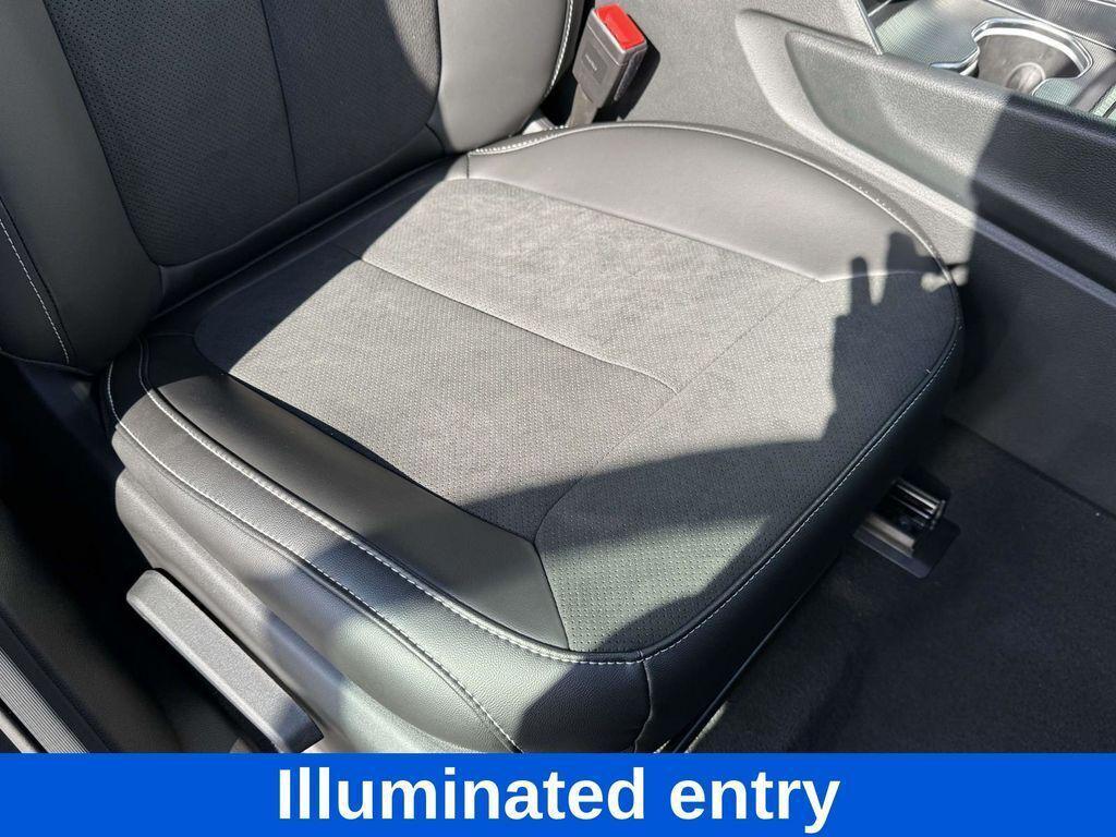 new 2025 Jeep Grand Cherokee car, priced at $37,205