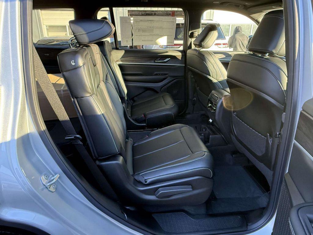 new 2025 Jeep Grand Cherokee L car, priced at $44,719