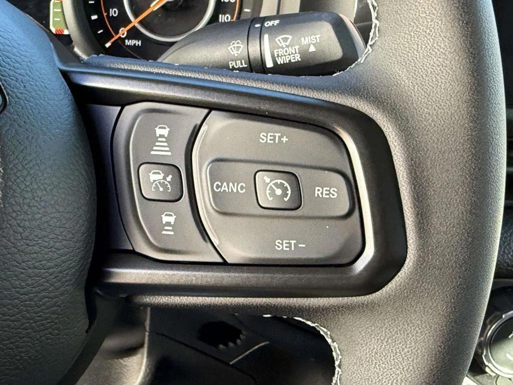 new 2026 Jeep Gladiator car, priced at $40,878