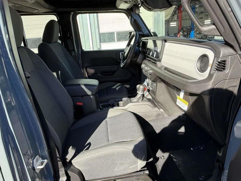 new 2026 Jeep Gladiator car, priced at $40,878