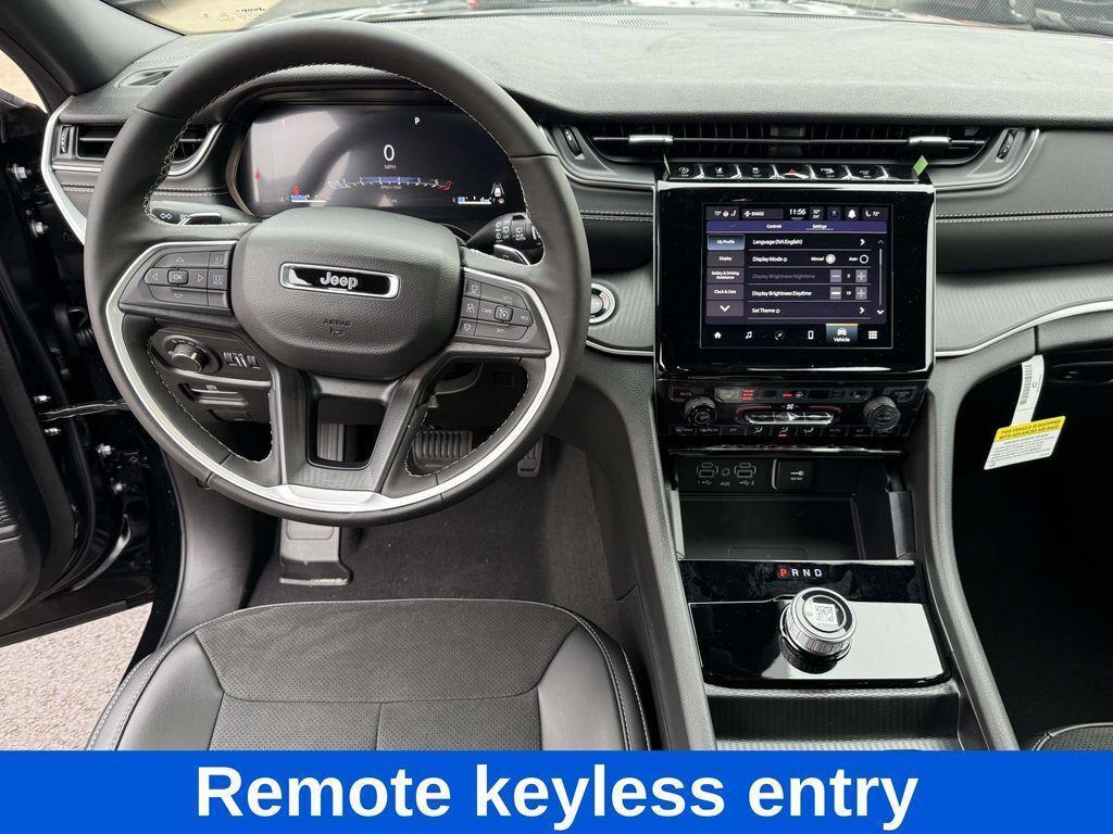 new 2025 Jeep Grand Cherokee car, priced at $37,205