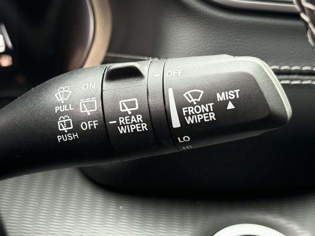 new 2025 Jeep Grand Cherokee car, priced at $37,205