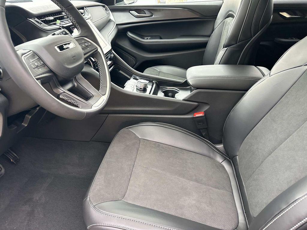 new 2025 Jeep Grand Cherokee car, priced at $35,419