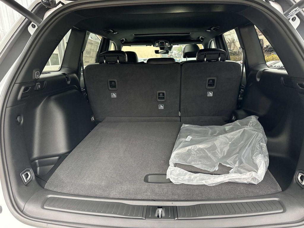 new 2025 Jeep Grand Cherokee car, priced at $33,919