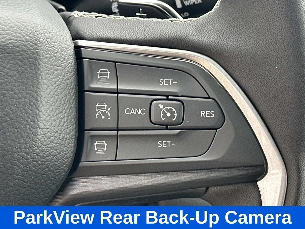 new 2025 Jeep Grand Cherokee car, priced at $34,669