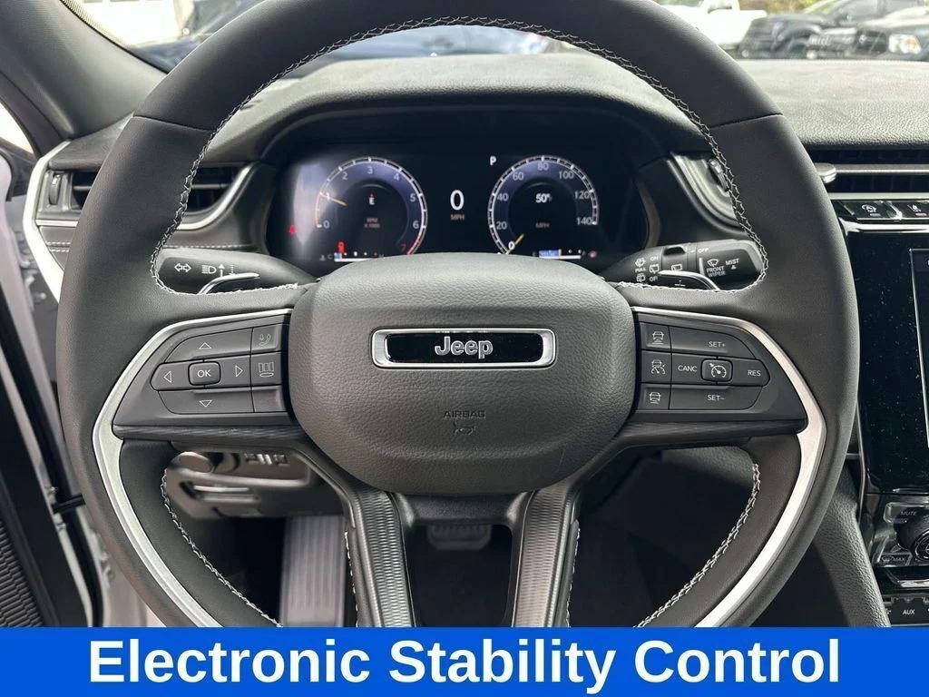 new 2025 Jeep Grand Cherokee car, priced at $34,669