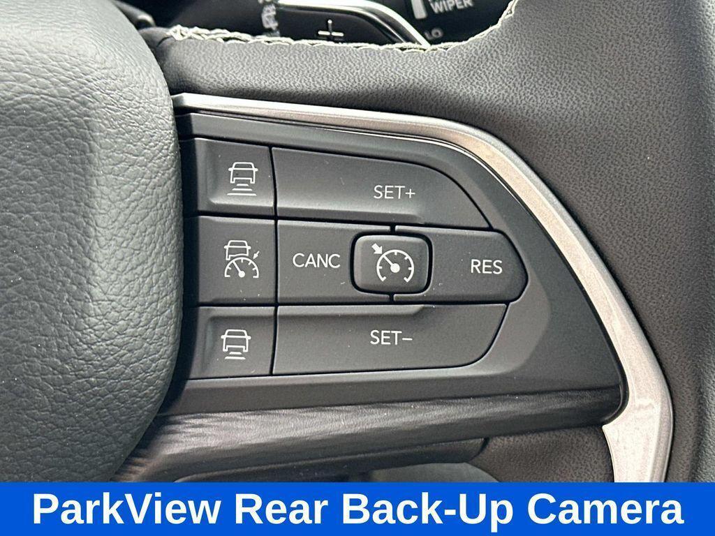 new 2025 Jeep Grand Cherokee car, priced at $33,919