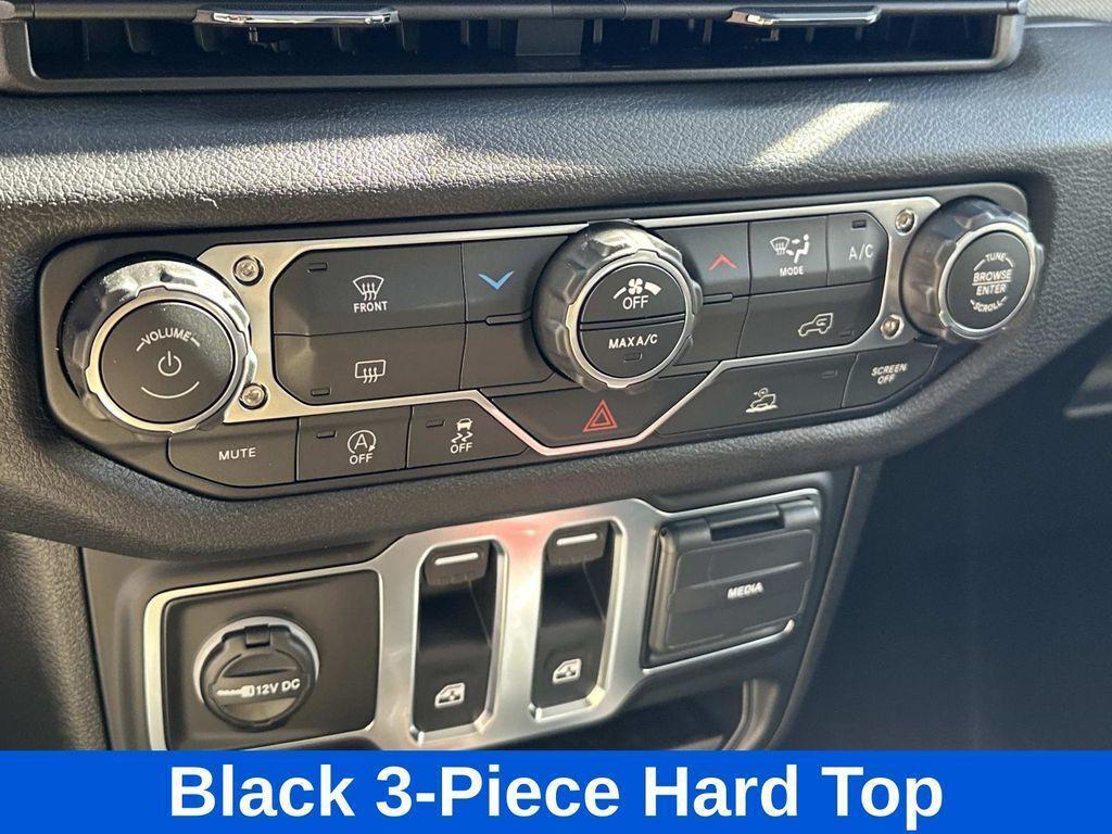 new 2026 Jeep Wrangler car, priced at $34,417