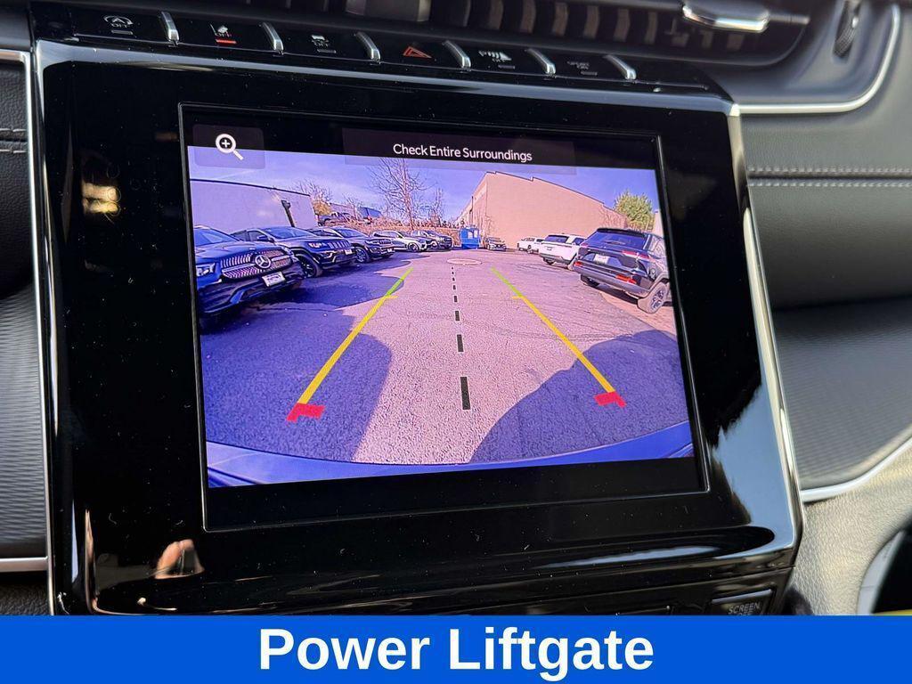 new 2025 Jeep Grand Cherokee car, priced at $37,205