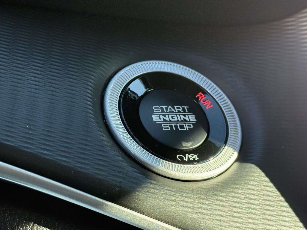 new 2025 Jeep Grand Cherokee L car, priced at $39,165