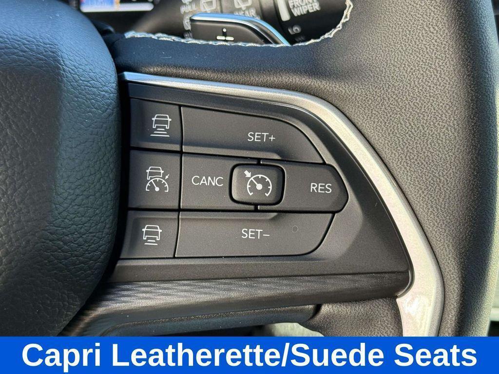 new 2025 Jeep Grand Cherokee L car, priced at $39,165