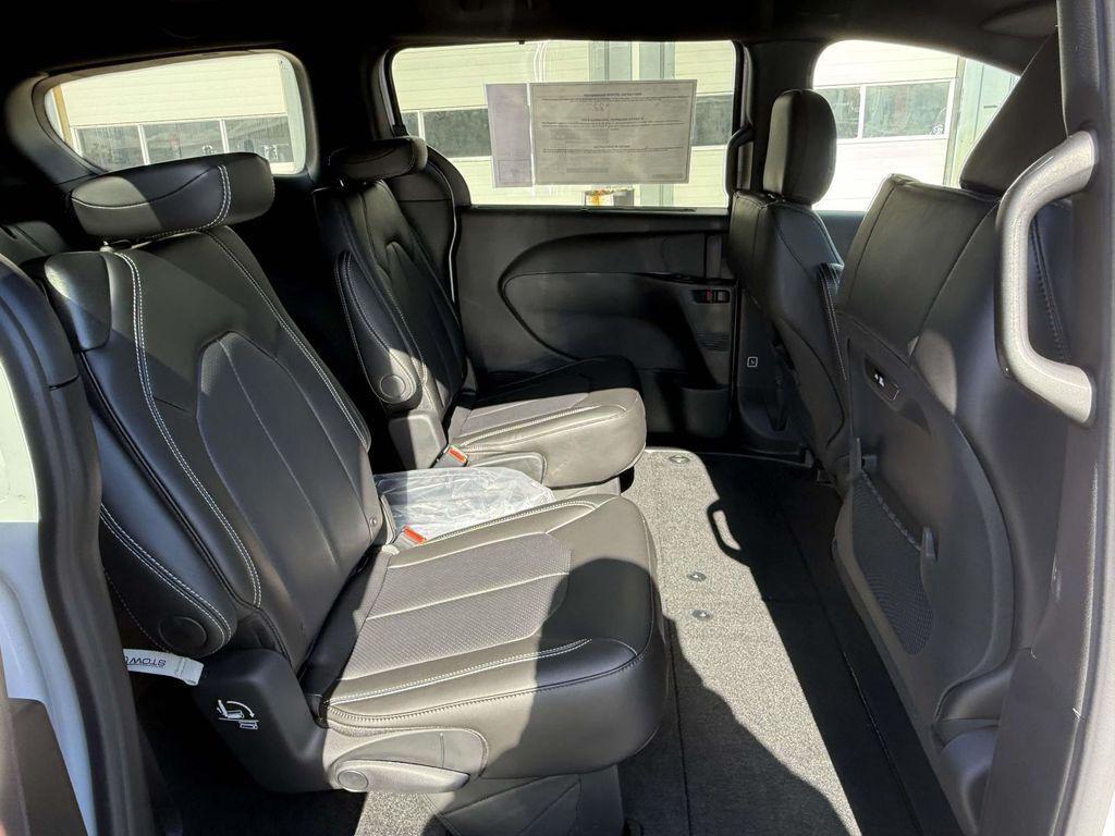 new 2026 Chrysler Pacifica car, priced at $37,014